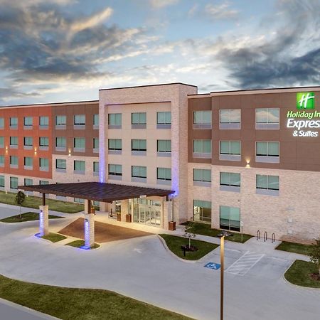 Holiday Inn Express & Suites Austin Airport East By Ihg Exterior foto